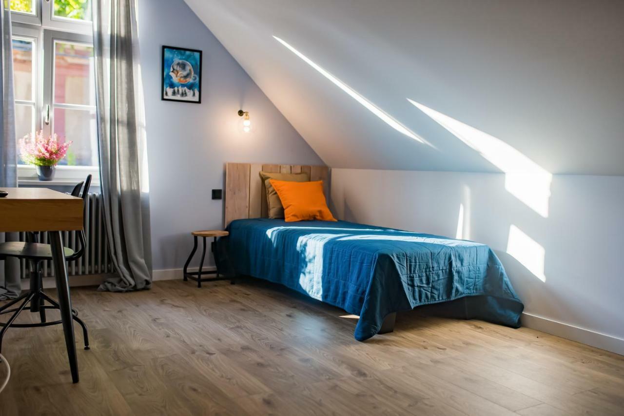 Palac I Folwark Brzeznica Buitenkant foto